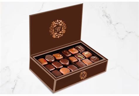 Un coffret cadeau élégant contenant un bracelet masculin, soulignant l'aspect précieux de la présentation.