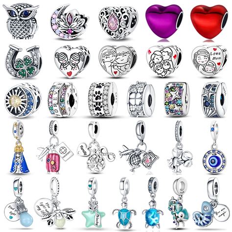 Collage de différents types de charms Pandora