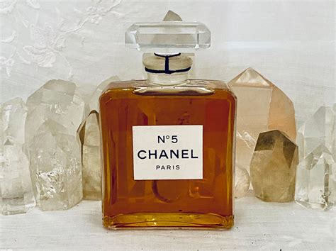 Flacon du premier parfum Swarovski