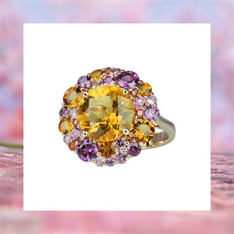 Bague de la collection Émotion Ronde d'Isabelle Langlois, évoquant un bouquet de fleurs aux couleurs vives.