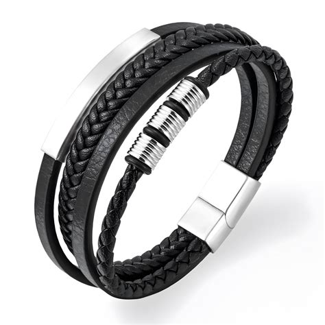 Photo de bracelets en cuir tendance