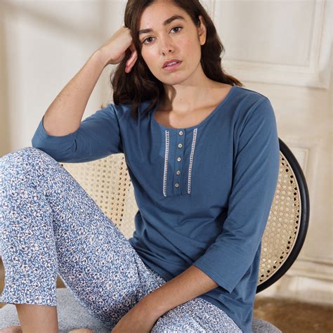 Galerie d'images présentant différents pyjamas femme Linvosges avec divers motifs et coloris