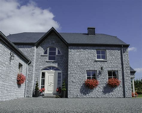 Exemple de pierres d'angles et de têtes de moule en pierre bleue