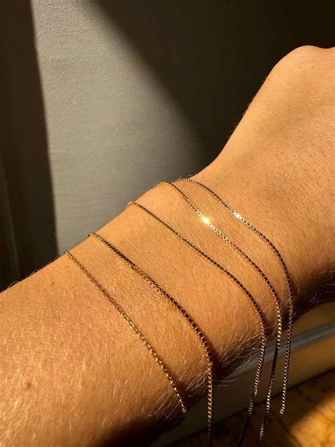 Schéma d'un bracelet permanent L'Essenziale soudé au poignet