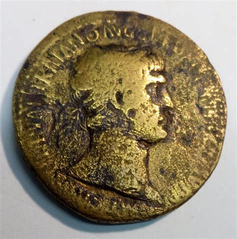 Sesterce de Trajan en laiton