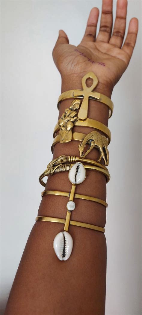 Collection de bijoux ethniques africains en laiton et bronze