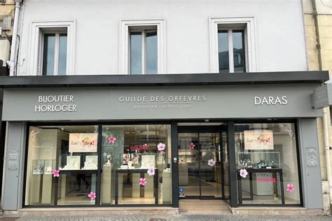 Photo de la façade de la bijouterie Bouquet d'Or à Beauvais