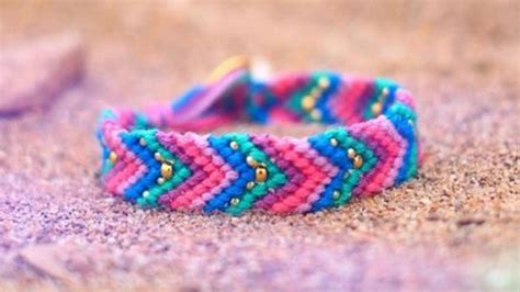 Schéma illustrant le motif chevron en perles