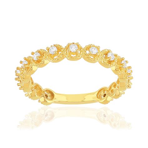 Une bague Pandora avec un motif abeille, finition plaqué or, sertie de zircons jaunes et transparents.