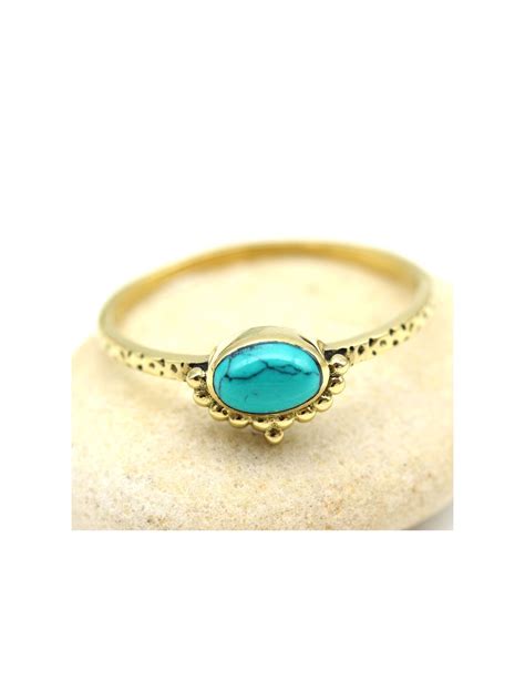 Collection de bijoux ethniques en turquoise : bague, bracelet et pendentif