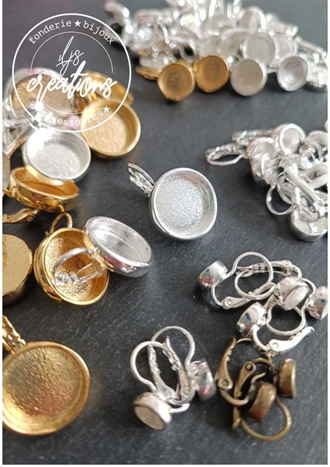 Collection variée d'apprêts pour bijoux disponibles chez un grossiste spécialisé.
