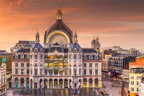 Photo d'une synagogue dans le quartier des diamantaires d'Anvers
