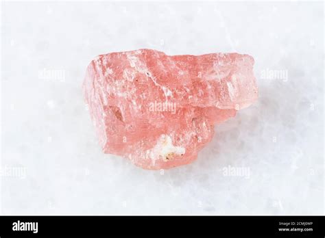 Échantillon de rhodochrosite de la mine de Collistone, Vielle-Aure