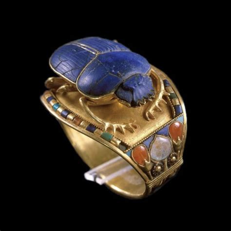 Illustration d'une bague jonc égyptienne ancienne