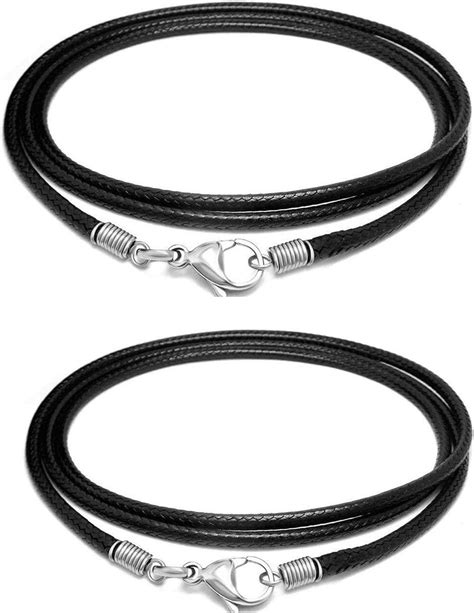 Photo du collier en cuir noir avec pendentif en acier inoxydable poli