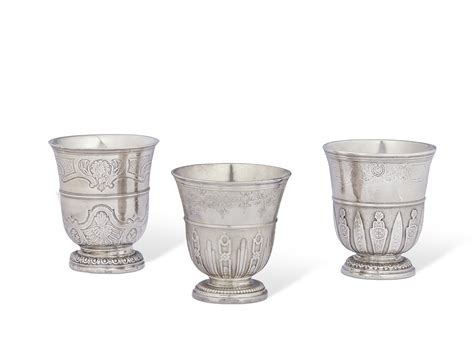 Collection de trois timbales en argent avec différents poinçons