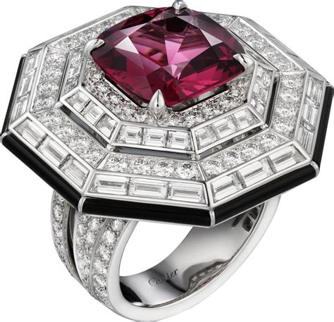 Photographie d'une pièce de joaillerie de Cartier d'époque Art Déco
