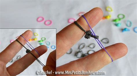 Collection de bracelets élastiques avec différentes perles et finitions
