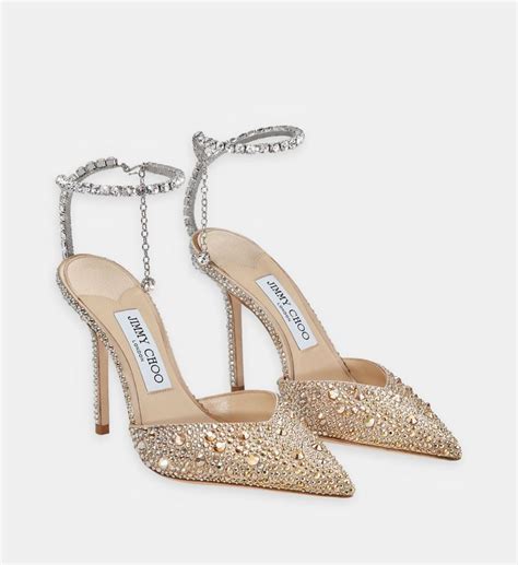Photographie des escarpins Stuart Weitzman ornés de cristaux Swarovski