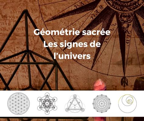 Collection de pochettes en velours ornées de symboles de géométrie sacrée.