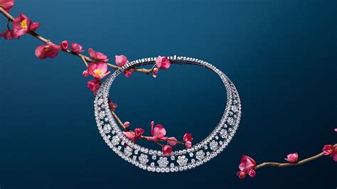 Joaillerie Van Cleef & Arpels : collier et bague ornés de diamants