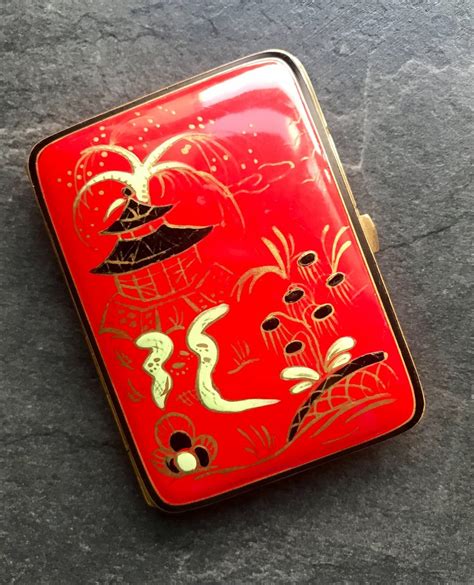 Collection de vanity cases et étuis à cigarettes Art Déco