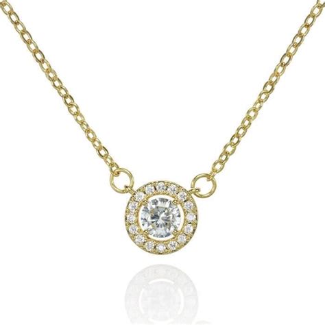 Pendentif Harper plaqué or avec une pierre centrale en forme de poire et un halo d'oxydes de zirconium.