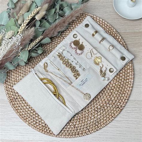 Pochette de lin pour le rangement des bijoux