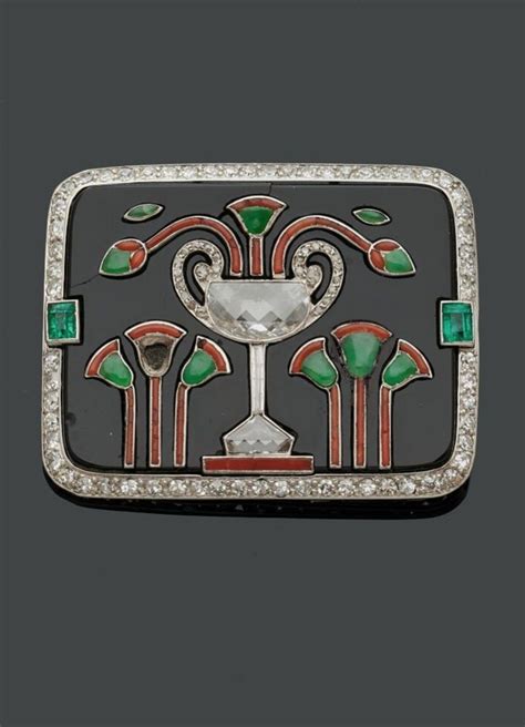 Broche Art Déco inspirée de motifs égyptiens