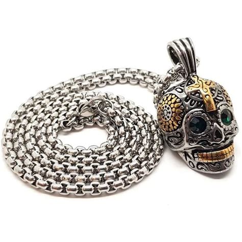 Photo du collier avec pendentif tête de boxer et chaîne en argent
