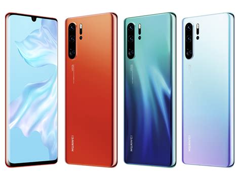 Infographie comparant les spécifications du Huawei P30 Pro standard et de l'édition limitée Swarovski, soulignant les différences (coloris, coque) et les similitudes (performance).