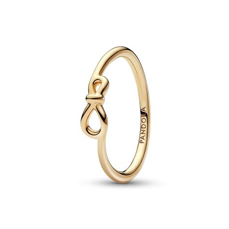 Bague Pandora Moments Nœud Infini, gros plan sur le symbole de l'infini