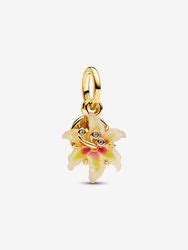 Charm de Raiponce mettant en avant sa chevelure et les fleurs décoratives