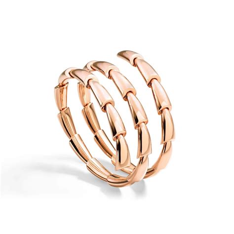 Photomontage présentant différents styles de bracelets diamants : jonc, chaîne, manchette