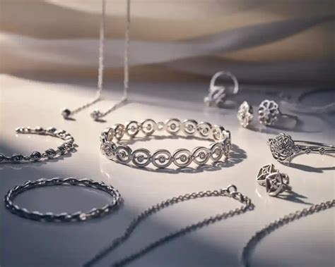 Image montrant la brillance et l'éclat d'un bijou en argent 925.