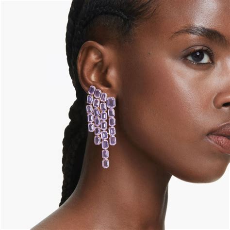 Boucles d'oreilles style chandelier violettes Swarovski avec cristaux taillés en octogone.