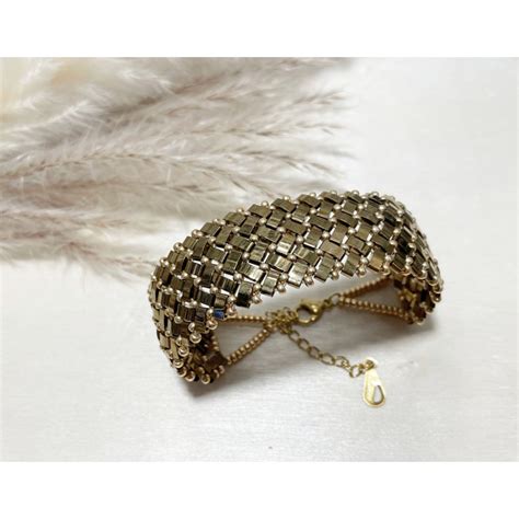 Bracelet manchette en perles Miyuki half tila avec un motif à chevrons