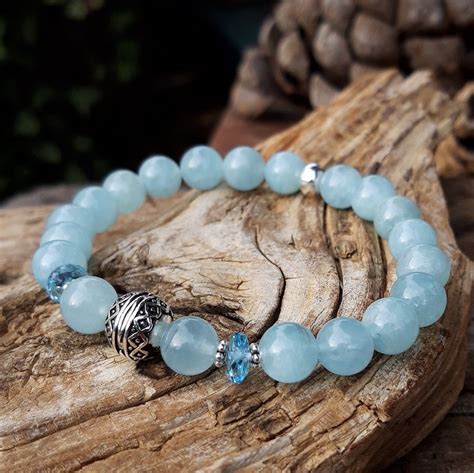 bracelet homme avec des perles d'aigue-marine bleue
