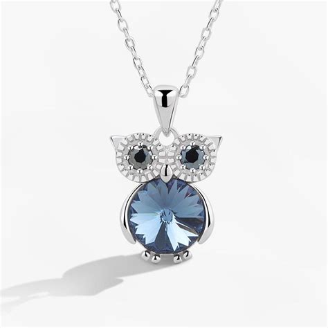 Illustration du pendentif chouette Swarovski dans ses différentes couleurs
