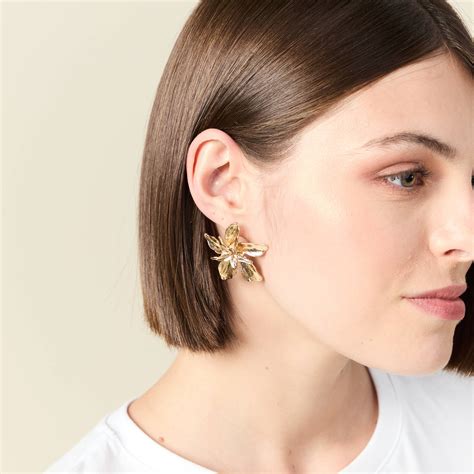 Tableau comparatif des styles de boucles d'oreilles (clous, créoles, pendantes) et leurs occasions