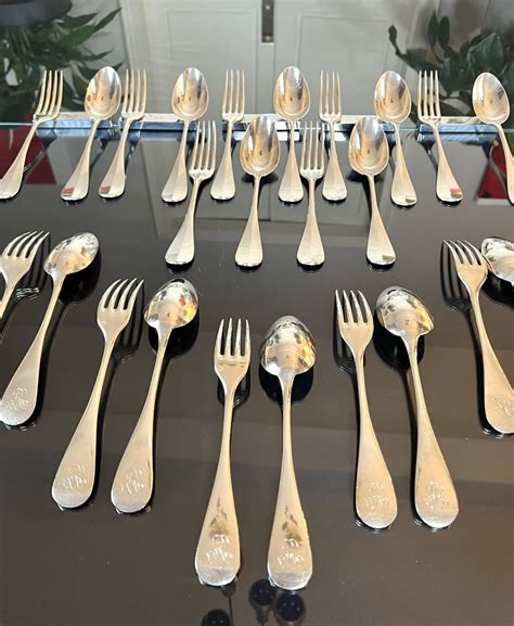 Collection de ménagères en argent massif de différents styles