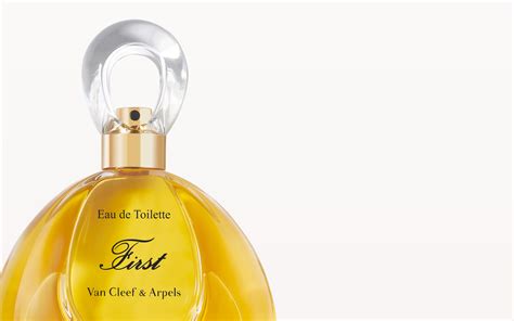 Image du flacon du parfum First de Van Cleef & Arpels, mettant en valeur son design inspiré par la joaillerie.