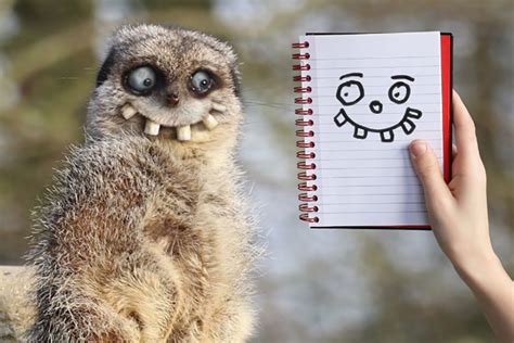 Collage de dessins d'enfants transformés en gravures sur des bracelets