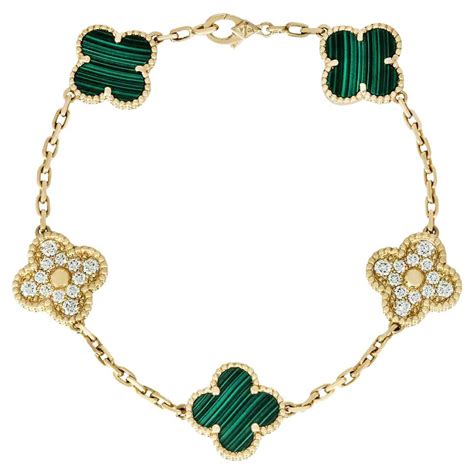 Bracelet Art déco Van Cleef & Arpels avec motif de roses