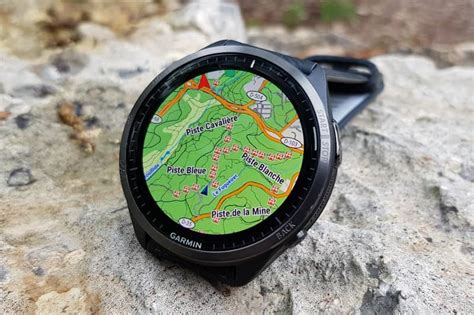 Capture d'écran de la fonction de cartographie sur une montre Garmin Fenix 5 Plus
