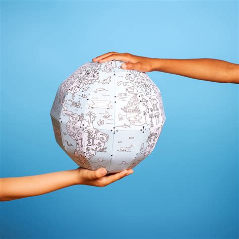Globe terrestre réalisé à partir de segments de papier