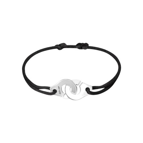 Photo du bracelet Dinh Van Impression en argent, montrant le motif 
