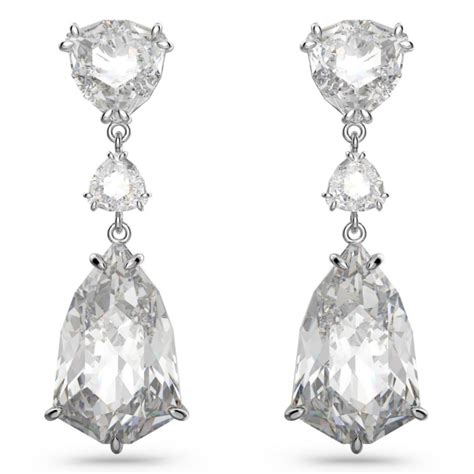 Collection variée de boucles d'oreilles Swarovski