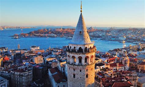 Panorama de Constantinople pris de la tour de Galata par Sébah & Joaillier, vue étendue sur la ville avec mosquées et bâtiments historiques