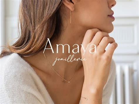 Collection de bracelets cordons colorés avec différents pendentifs de L'Atelier d'Amaya